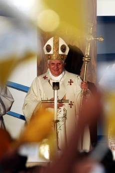 papa Leuca - foto ansa (3).jpg