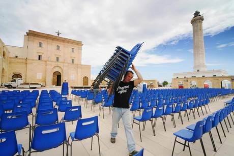 papa Leuca - foto ansa (6).jpg